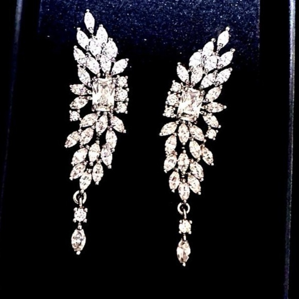 Nwt Anthropologie 8 other Reasons Formal Classy Crystal Statement Earrings